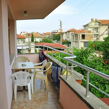 Savovi בית הארחה 2*